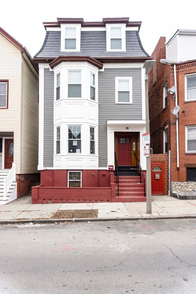 36 Monmouth St, Unit #3