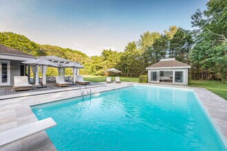 5 Ranch Ct in Sagaponack, NY - Building Photo - Building Photo