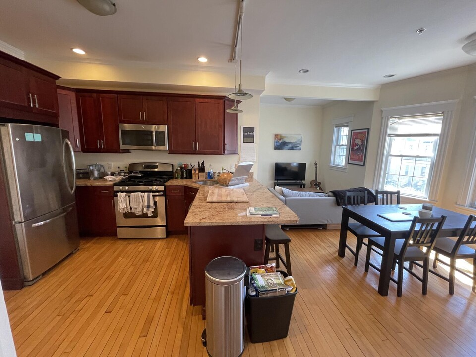 158 Magazine St, Unit 22 in Cambridge, MA - Building Photo