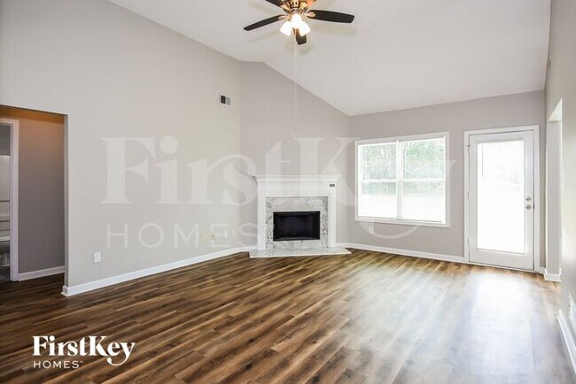 1776 Summit Creek Way in Loganville, GA - Building Photo - Building Photo