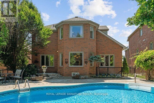 property at 95 Shaftsbury Ave