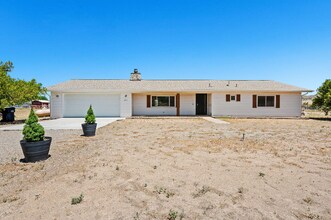 1440 E New York Pl in Chino Valley, AZ - Building Photo - Building Photo