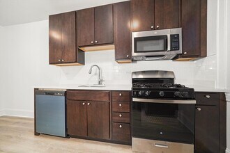 2633 1/2 N Spaulding Ave in Chicago, IL - Building Photo - Building Photo