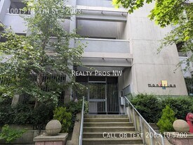 10015 NE 4th St in Bellevue, WA - Building Photo