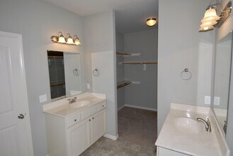 554 N Keats Dr in Fayetteville, AR - Building Photo - Building Photo