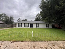 464 Wilton Dr in Baton Rouge, LA - Building Photo