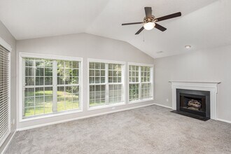 2017 Henniker St in Apex, NC - Building Photo - Building Photo