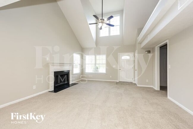 102 Mary Joe Martin Dr in La Vergne, TN - Building Photo - Building Photo
