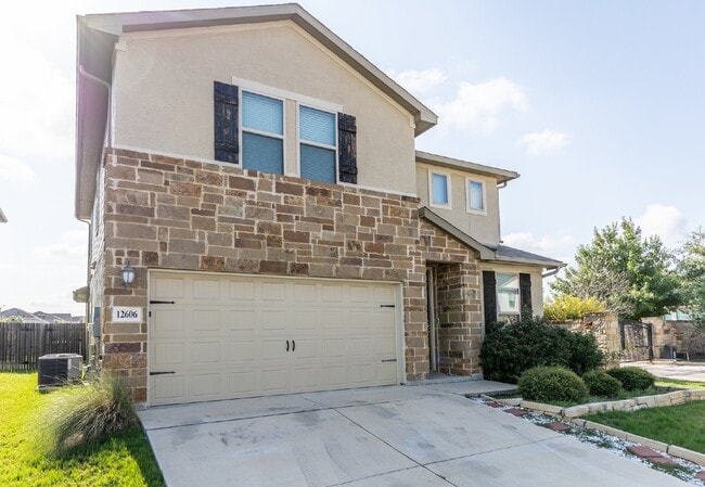 12606 Elemina Trl in San Antonio, TX - Building Photo - Building Photo