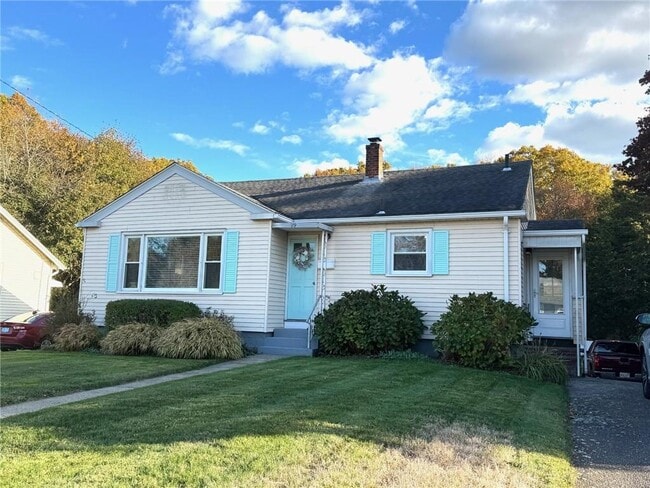 89 Wells St in Westerly, RI - Building Photo - Building Photo