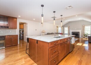 930 Central Ave in Needham, MA - Building Photo - Building Photo