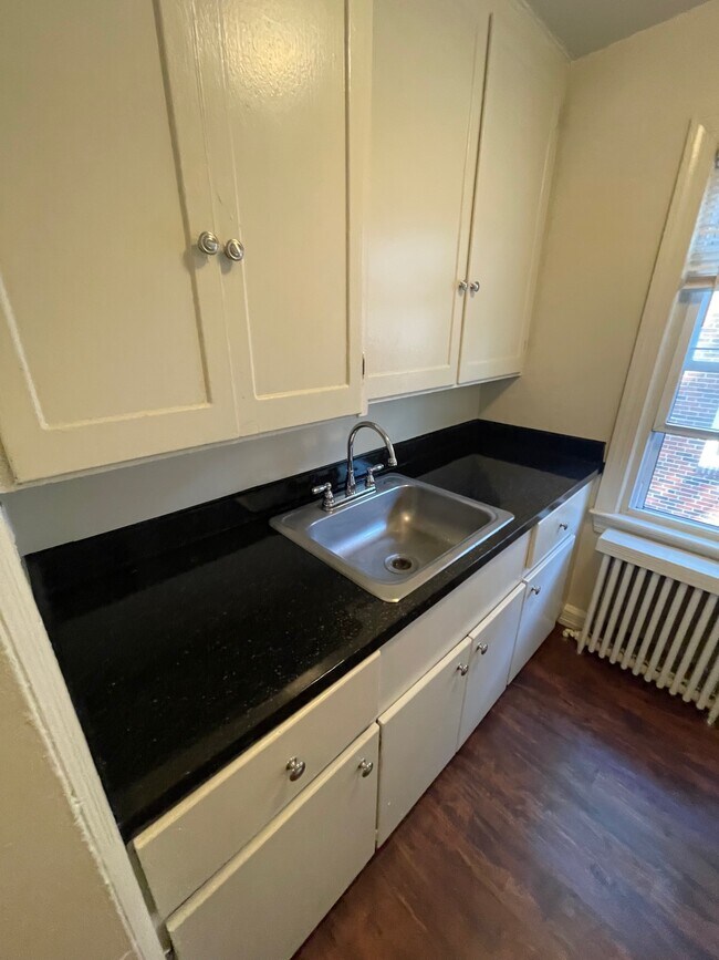 8308 Garland Ave Apartments and Nearby Takoma Park Apartments For Rent