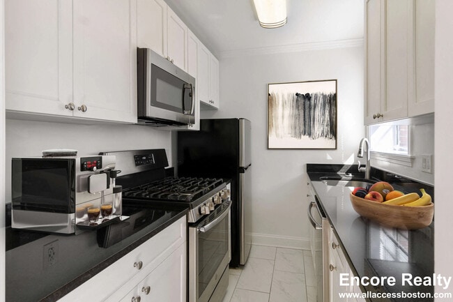 75 Saint Paul St, Unit 6