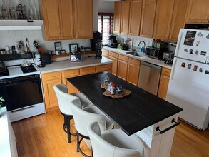 62 Penataquit Pl in Huntington, NY - Building Photo - Building Photo
