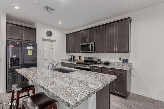 10986 W Polk St in Avondale, AZ - Building Photo - Building Photo