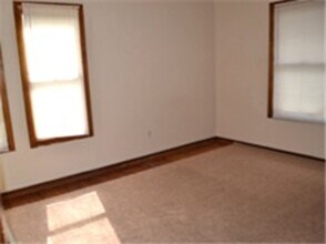 2285 Indianola Ave in Columbus, OH - Building Photo - Building Photo