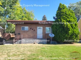 845 12th St, Unit A in Idaho Falls, ID - Building Photo