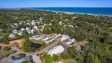 13160 Ocean Hwy in Pawleys Island, SC - Building Photo - Building Photo