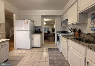 7507 Coddle Harbor Ln in Potomac, MD - Building Photo - Building Photo