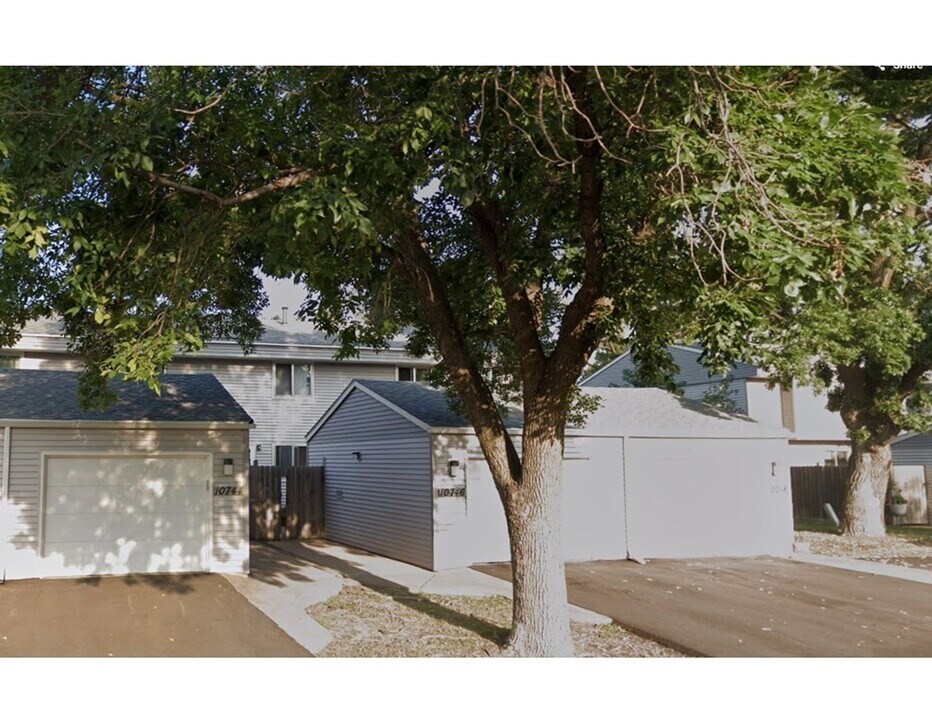 10746 Ilex St NW in Minneapolis, MN - Building Photo