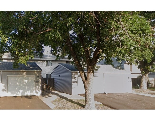 property at 10746 Ilex St NW
