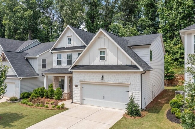 157 Crest Brooke Dr in Holly Springs, GA - Building Photo - Building Photo