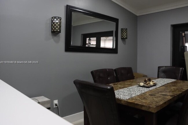 10384 NW 128th Terrace in Hialeah Gardens, FL - Building Photo - Building Photo