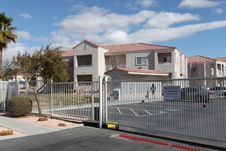 Cheyenne Villas in North Las Vegas, NV - Building Photo - Building Photo