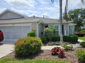 2038 Grantham Greens Dr in Sun City Center, FL - Building Photo