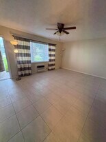 51 Waltham C in West Palm Beach, FL - Building Photo