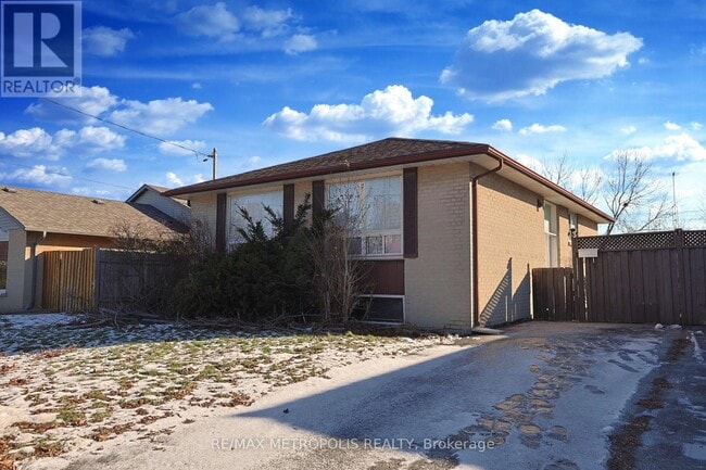 property at 23 Mountland Dr