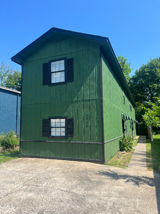 1928 Martin St in Conway, AR - Building Photo