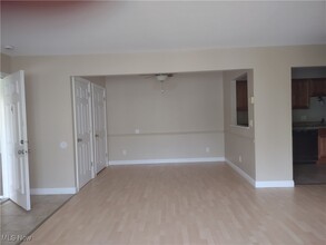 7970 Mentor Ave in Mentor, OH - Building Photo - Building Photo