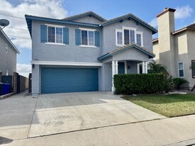 14661 Bison Ln in Fontana, CA - Building Photo