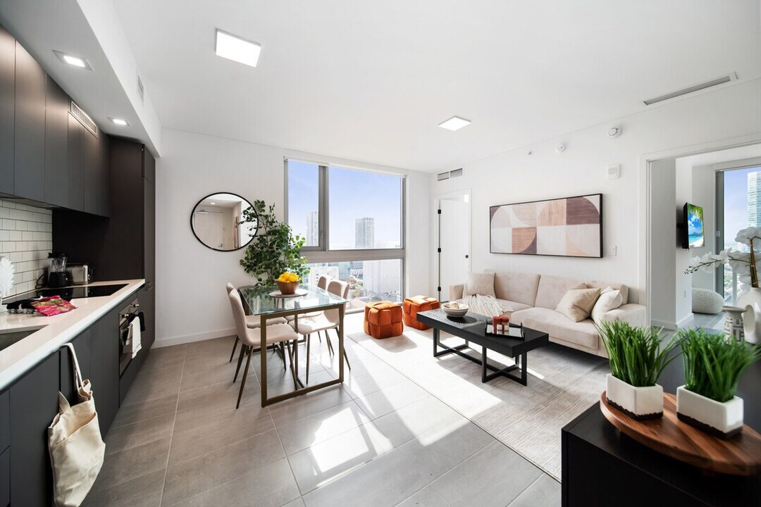 279 NE 1st St in Miami, FL - Building Photo
