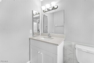 2935 SE 15th Pl in Cape Coral, FL - Building Photo - Building Photo