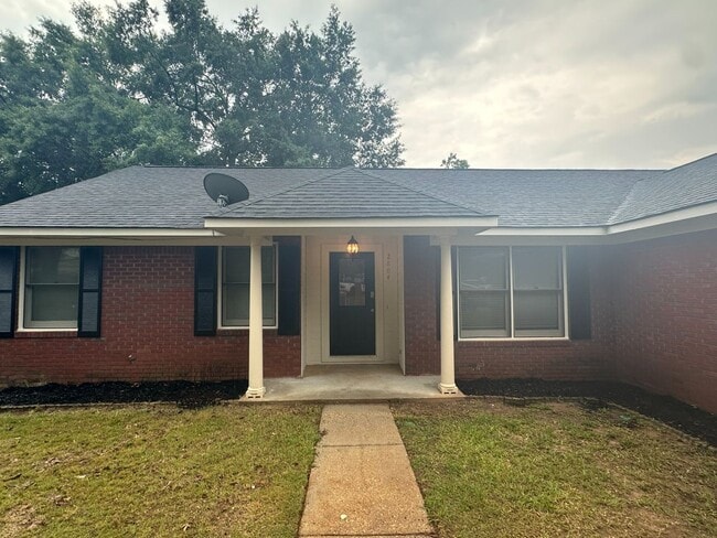 property at 2804 Partridge Ln