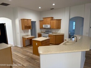 1427 Grand Isle Blvd in Melbourne, FL - Building Photo - Building Photo