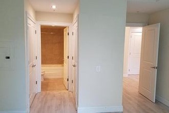 820 N Pollard St-Unit -210 in Arlington, VA - Building Photo - Building Photo