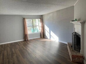 5034 Bell Dr SE in Smyrna, GA - Building Photo - Building Photo