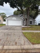 580 Valencia Pl Cir in Orlando, FL - Building Photo