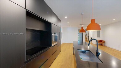 353 NW 50th St in Miami, FL - Building Photo - Building Photo