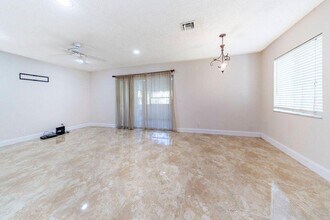 1335 SW 48th Terrace in Deerfield Beach, FL - Building Photo - Building Photo