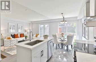 852 Taggart Crescent in Oshawa, ON - Building Photo - Building Photo