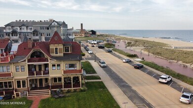 6 Ocean Ave N in Ocean Grove, NJ - Building Photo - Building Photo
