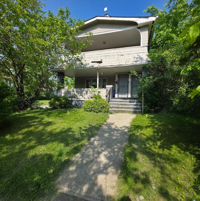 property at 3625 E 153rd St