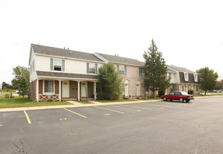 River Ridge Apartments in Davison, MI - Building Photo - Building Photo