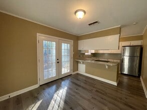 8860 Bernay Dr in Shreveport, LA - Building Photo - Building Photo