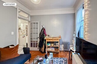 128 W 13th St in New York, NY - Building Photo - Building Photo
