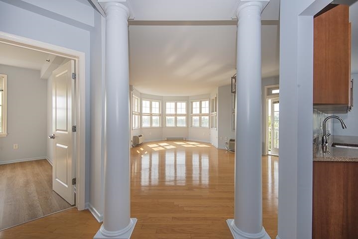 4 Constellation Pl in Jersey City, NJ - Building Photo